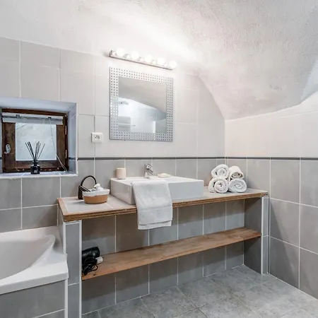 Casa vacanze La Bergerie, Piscine, Pk, Animaux Lussan (Gard)